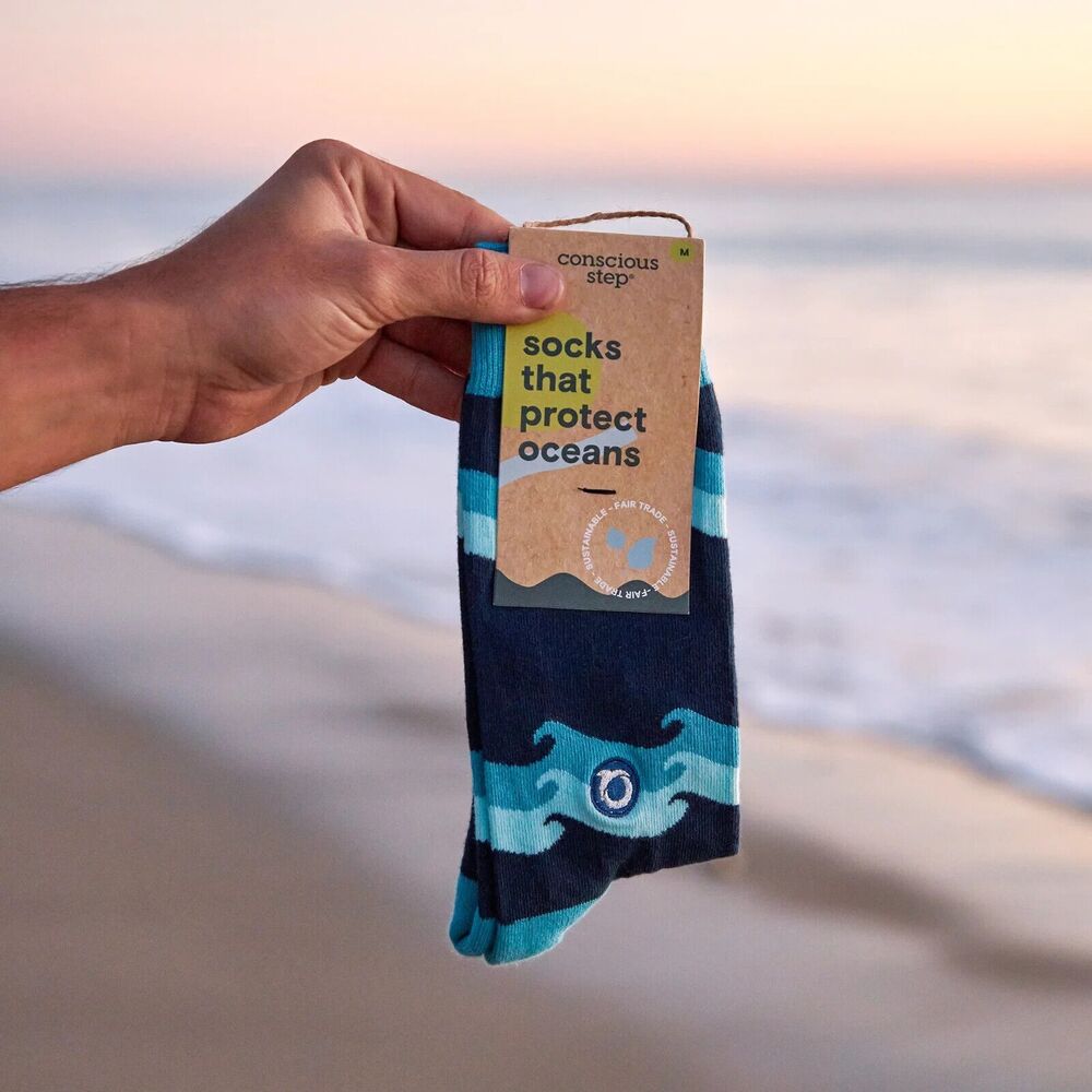 Waves Conscious Step Socks that Protect Oceans NWT Small Men's 4-8/Women's 5-9